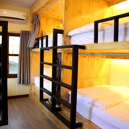 Mansion Hostel Мандалай Экстерьер фото
