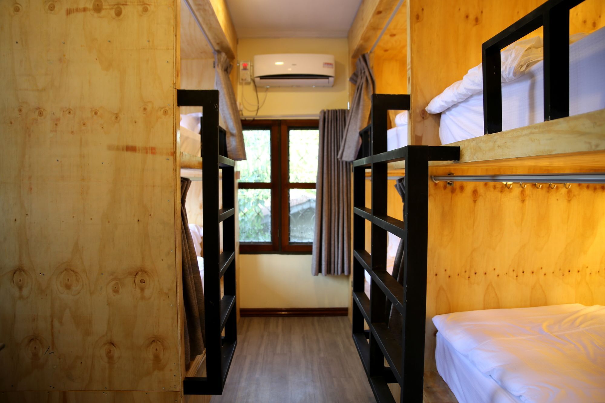 Mansion Hostel Мандалай Экстерьер фото